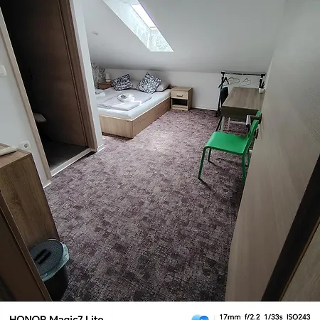 Roompoint Nočitev z zajtrkom 3*