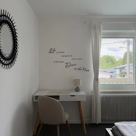 Roompoint Bed & Breakfast 3*